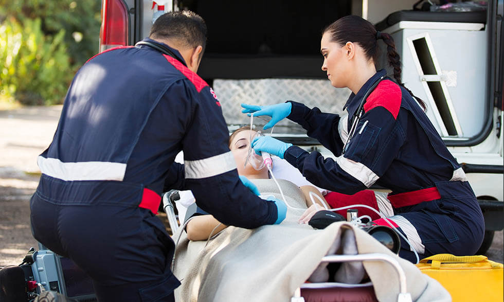 Better training for emergency medical responders may increase the survival rate of patients with severe head injury. 