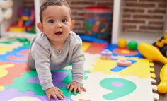 El síndrome de Rett puede comenzar desde los 6 meses de edad, y los síntomas son tan sutiles que es posible que los padres ni siquiera noten el cambio en el desarrollo de su hijo. 