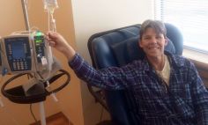 Judy Perkins receiving an infusion of tumor-infiltrating lymphocytes as part of her cancer treatment. 
