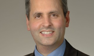 El Dr. Jon R. Lorsch, Ph.D., ha sido director del Instituto Nacional de Ciencias Médicas Generales (NIGMS) desde agosto de 2013. 